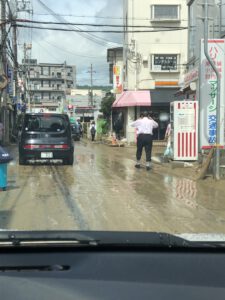 梅雨。